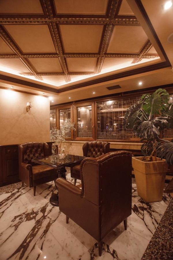 שקודר Hotel Chicago מראה חיצוני תמונה